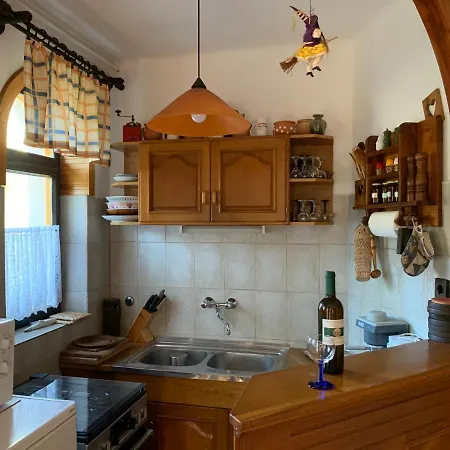 Bolla Nyaralohaz Дом отдыха *